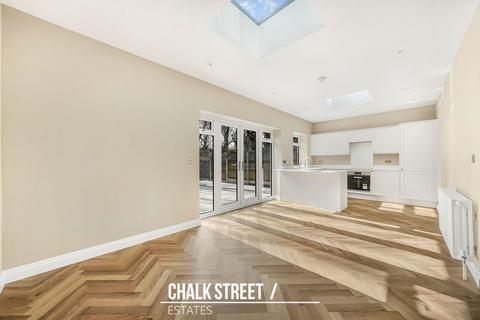 undefined, Hillview Avenue, Hornchurch, RM11