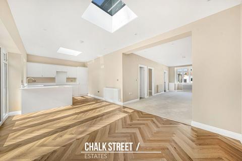 undefined, Hillview Avenue, Hornchurch, RM11