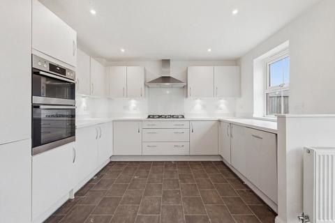 4 bedroom detached house for sale, Osborne Close, Halstead, CO9