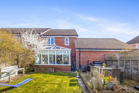 3 bedroom terraced house for sale, Pelling Way, Broadbridge Heath, RH12