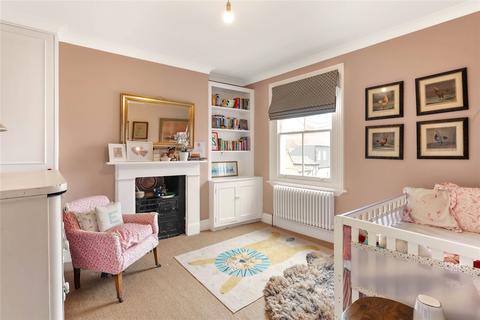 2 bedroom flat for sale, Battersea Park Road, London, SW11