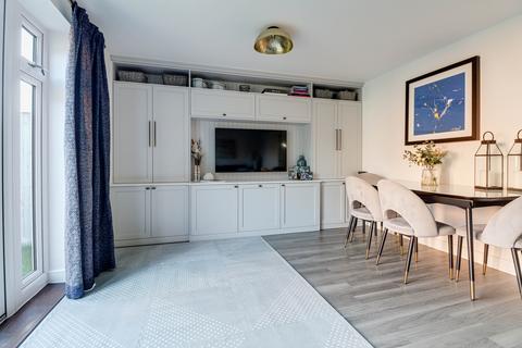3 bedroom semi-detached house for sale, Falcon Way, St Albans, AL4