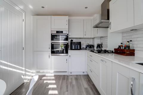 3 bedroom semi-detached house for sale, Falcon Way, St Albans, AL4