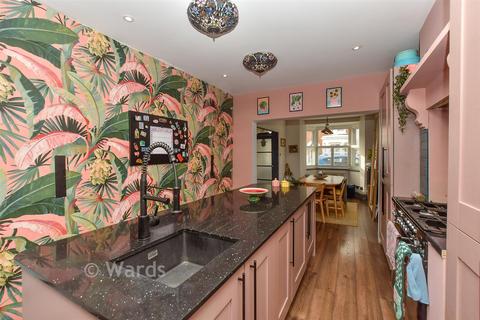 3 bedroom terraced house for sale, Livingstone Road, Gillingham ME7
