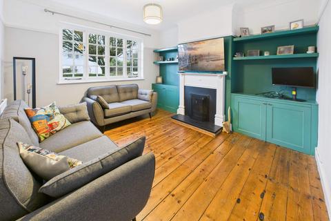 undefined, Lon Isa, Rhiwbina, Cardiff. CF14