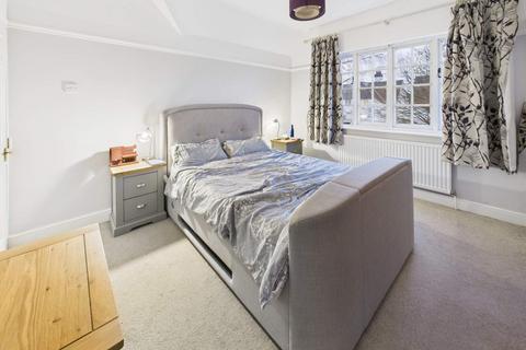 undefined, Lon Isa, Rhiwbina, Cardiff. CF14