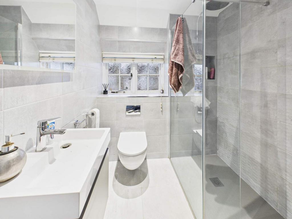 Shower Room/Wc