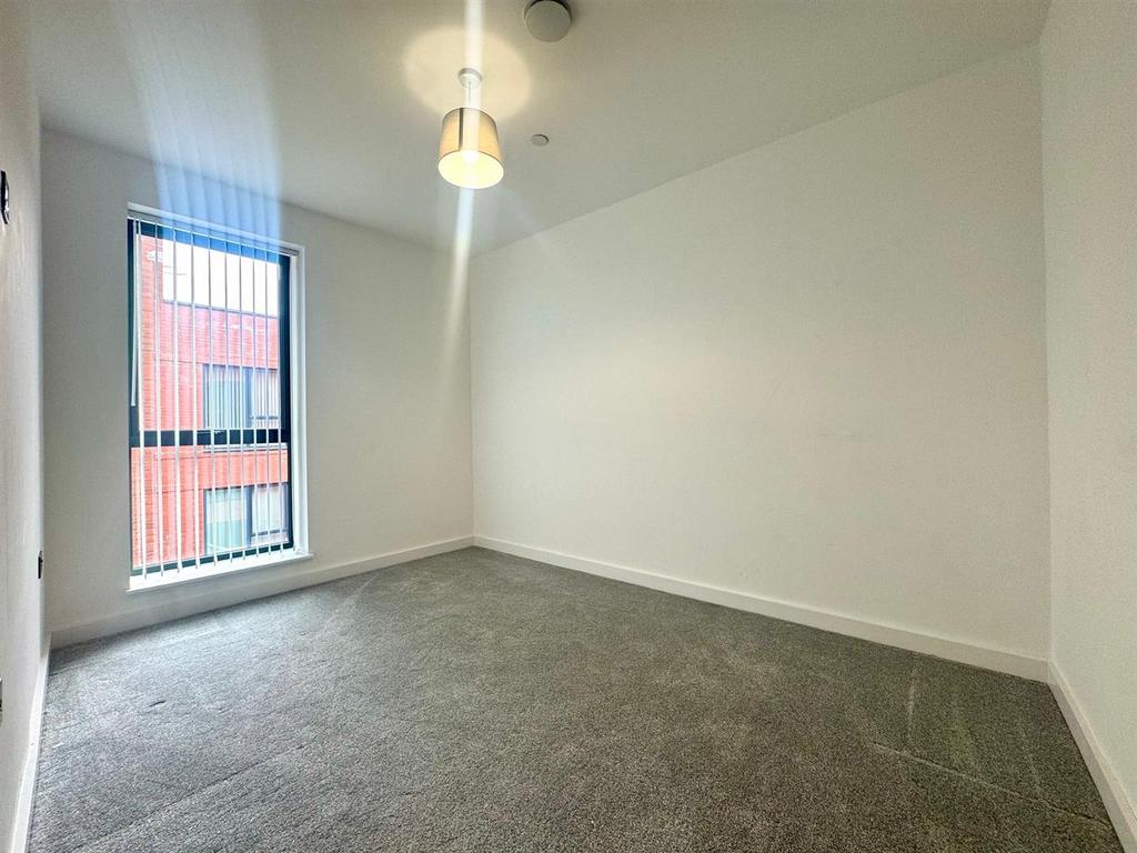 Bedroom 2 pic 1.jpeg