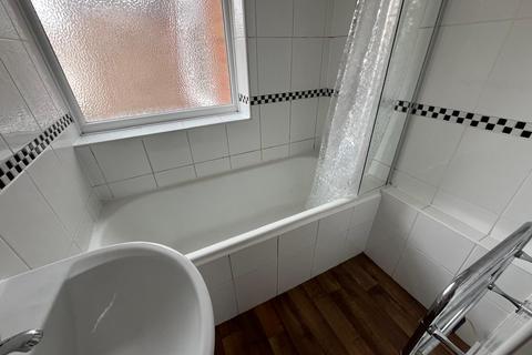 2 bedroom flat to rent, Milverton Terrace, LEAMINGTON SPA