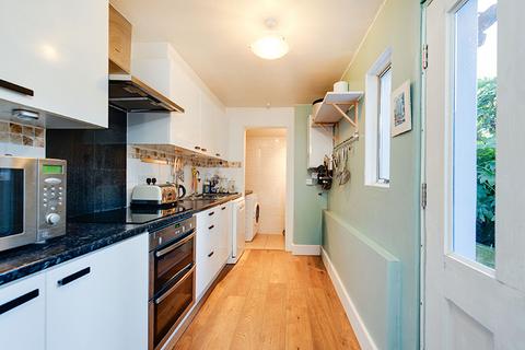 3 bedroom house for sale, Brent Terrace, Cricklewood NW2