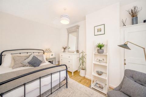 2 bedroom terraced house for sale, Lessingham Avenue, London SW17
