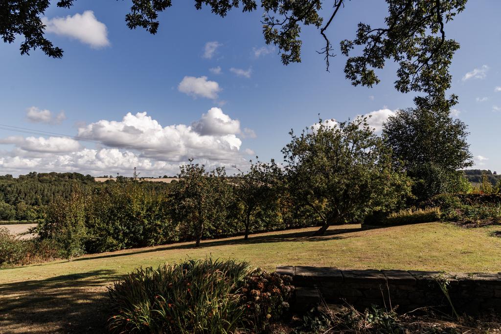 308183 - Emley Woodhouse 19.jpg
