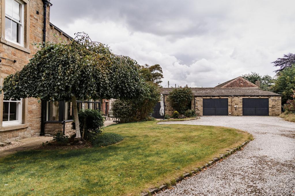 308192 - Emley Woodhouse 28.jpg