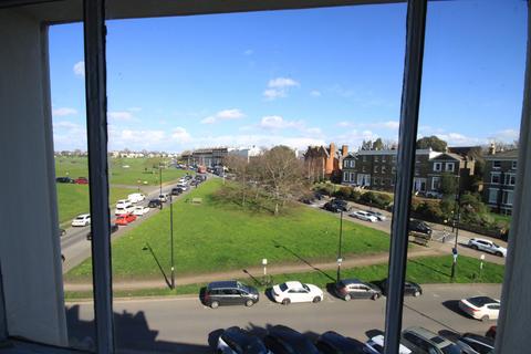 1 bedroom flat for sale, Montpelier Vale
