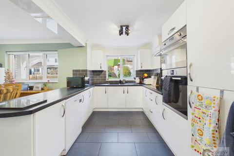 4 bedroom detached house for sale, Barton Drive, Newton Abbot