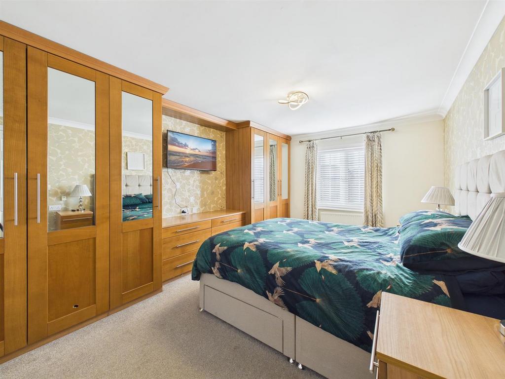 Bedroom:
