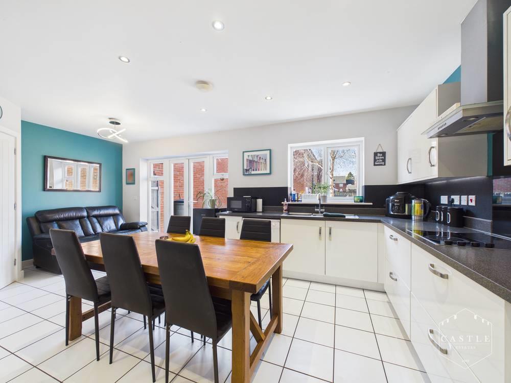 Dining kitchen