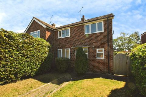 2 bedroom semi-detached house to rent, Moss Walk, Chelmsford, CM2