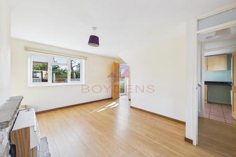 3 bedroom terraced house for sale, Bourne Court, Braintree CM7