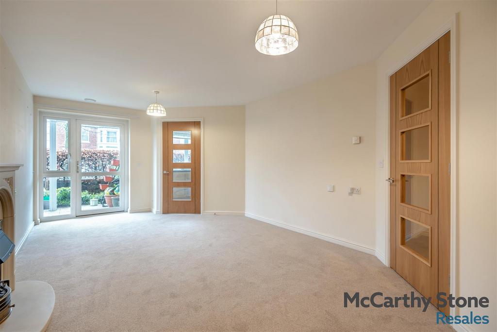 8680374-interior08.jpg