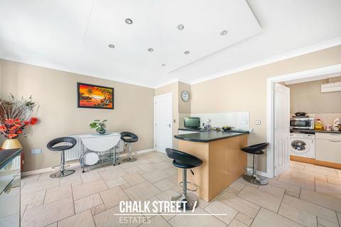 undefined, Elms Close, Hornchurch, RM11