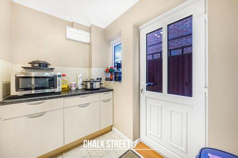 undefined, Elms Close, Hornchurch, RM11