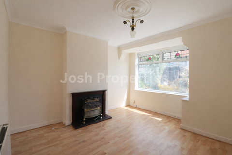 3 bedroom terraced house to rent - Chadwell Heath Lane, Romford RM6