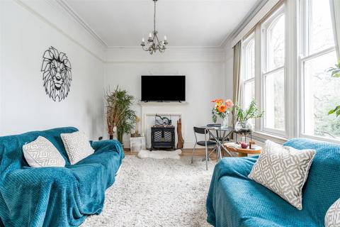 1 bedroom flat for sale, Manor Road, Solihull