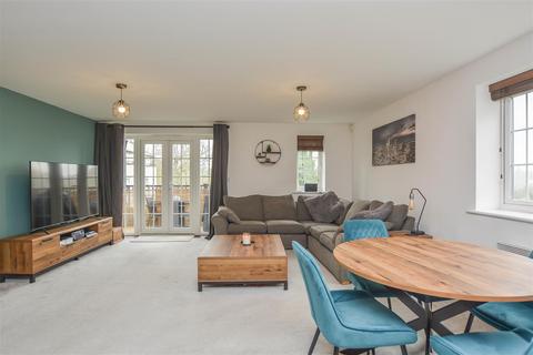 2 bedroom apartment for sale, Milan Walk, Brentwood