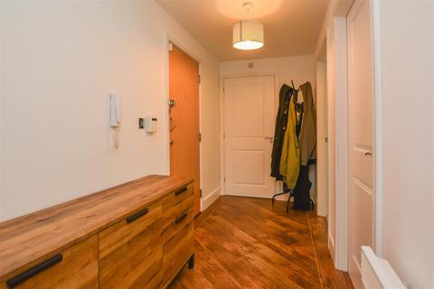 2 bedroom apartment for sale, Milan Walk, Brentwood