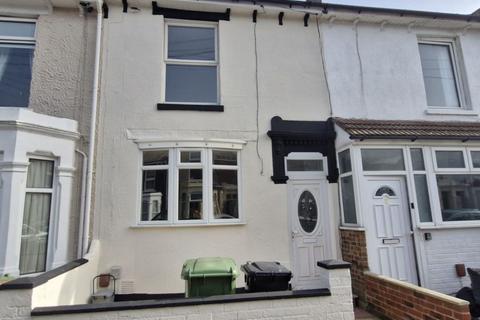3 bedroom terraced house to rent, Nelson Avenue, Portsmouth PO2