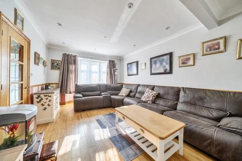 2 bedroom detached bungalow for sale, Woodcock Dell Avenue, Kenton, HA3 0PW