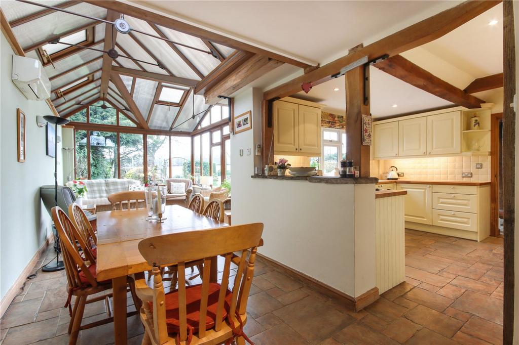 Kitchen/Breakfast Rm