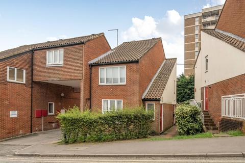 1 bedroom maisonette to rent, Sherborne Court, The Mount, Guildford, GU2