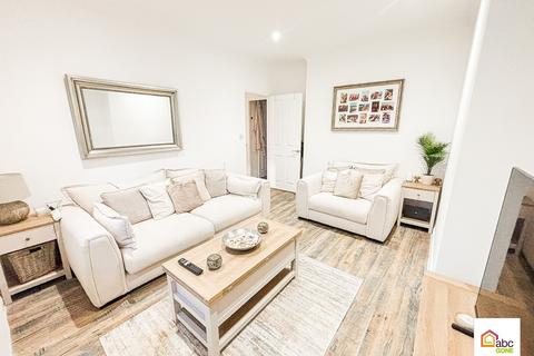 1 bedroom flat to rent, Valence Avenue, Dagenham