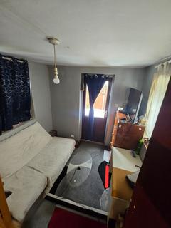 2 bedroom bungalow to rent, Richmond Road, Kingston upon Thames