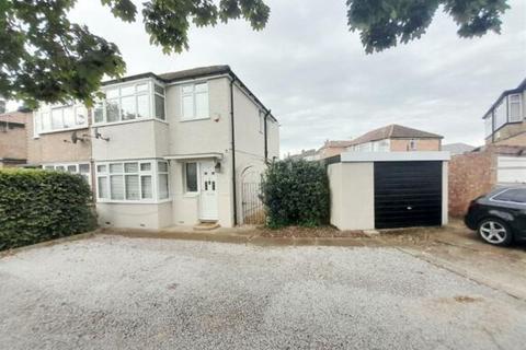 undefined, Fairholme Crescent, Hayes, UB4