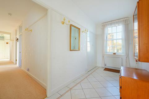 3 bedroom flat for sale, Sandgate Road, Folkestone, CT20