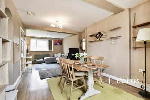 2 bedroom flat to rent, Asgard Drive, Salford, Greater Manchester, M5