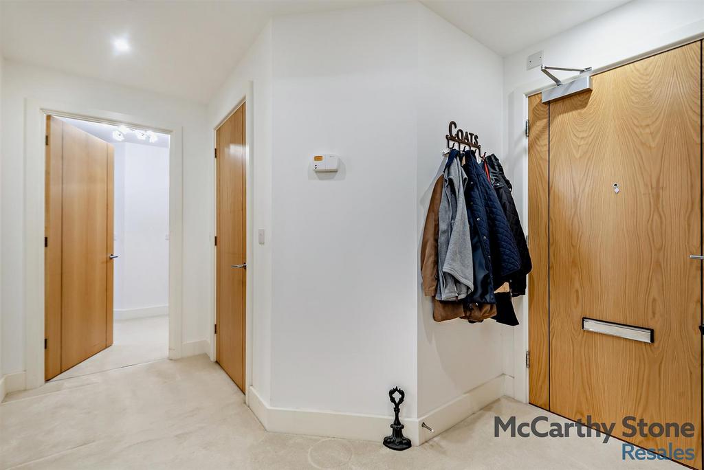 8679093-interior03-800.jpg