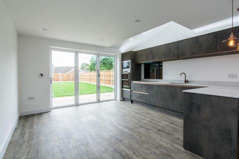 undefined, New Vale Road, Nottingham NG4