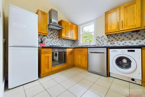 3 bedroom house to rent, Lower Road, Harrow