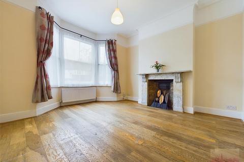 3 bedroom house to rent, Lower Road, Harrow