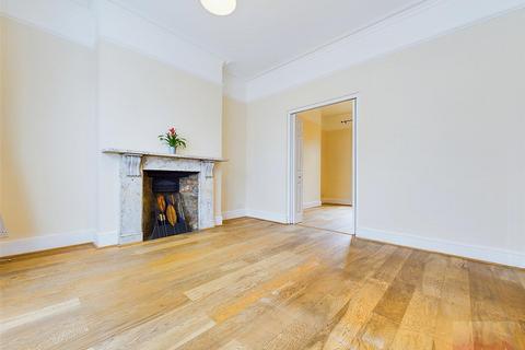 3 bedroom house to rent, Lower Road, Harrow
