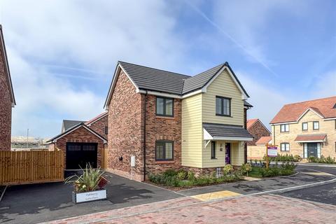 4 bedroom detached house for sale, Rosemary Gardens, Kennett