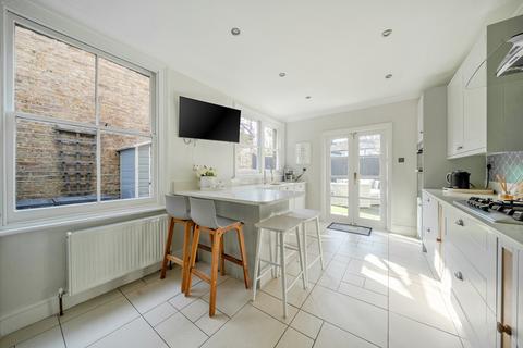 undefined, Caversham Road, Kingston Upon Thames, KT1