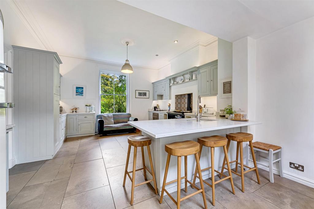Live In Dining Kitchen