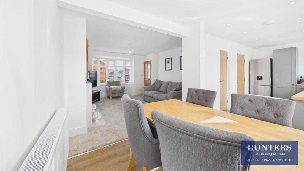 Kitchen/Living Area