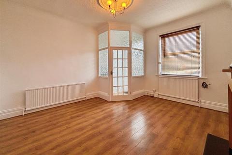 2 bedroom terraced house for sale, Tennyson Road, Bradford BD6