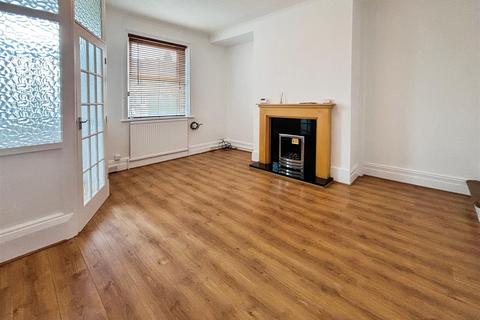 2 bedroom terraced house for sale, Tennyson Road, Bradford BD6